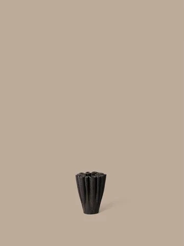Dedali vase 11 cm - Dark brown - Ferm Living