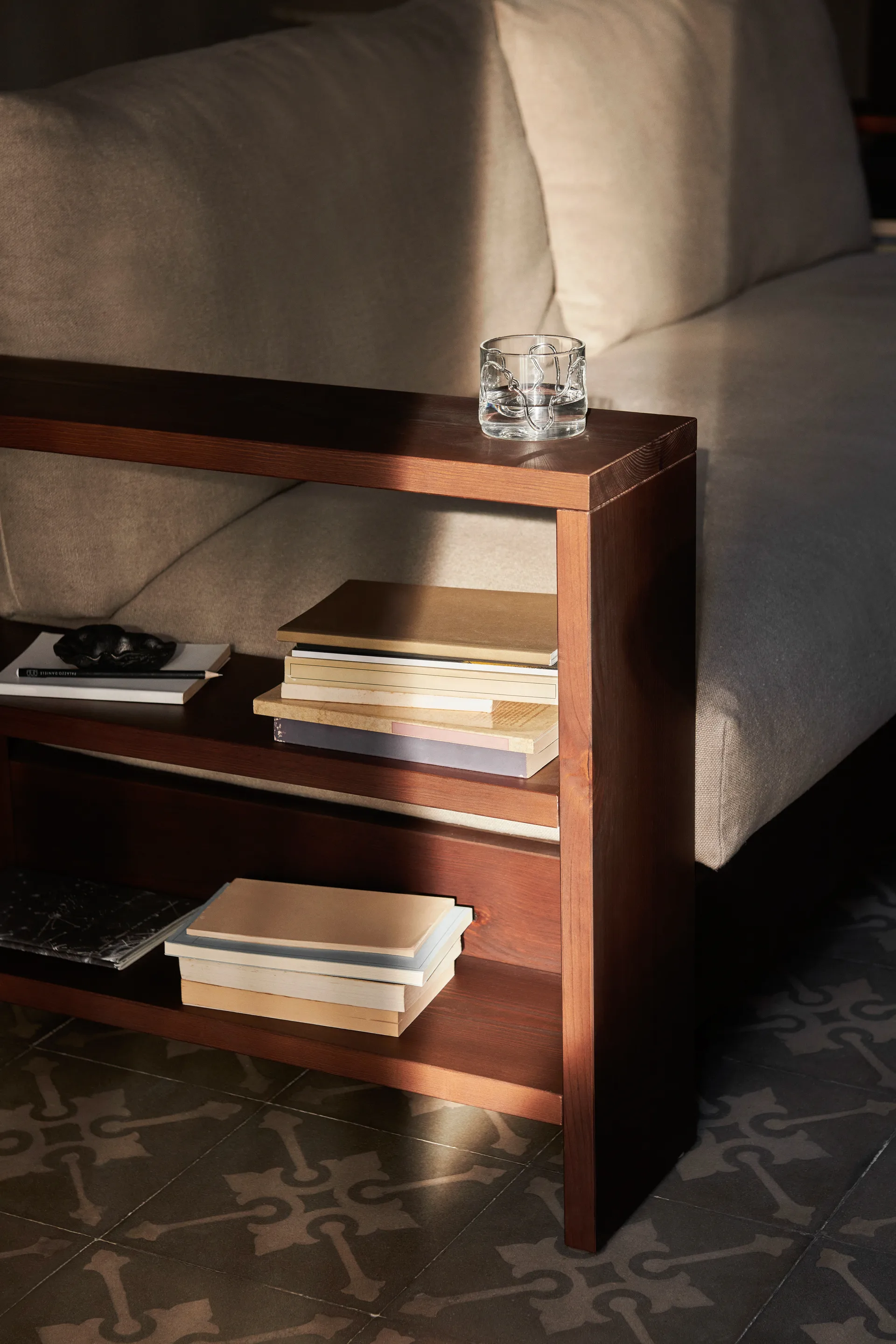 Edre sofa classic linen, Dark Stained-Natural Ferm Living