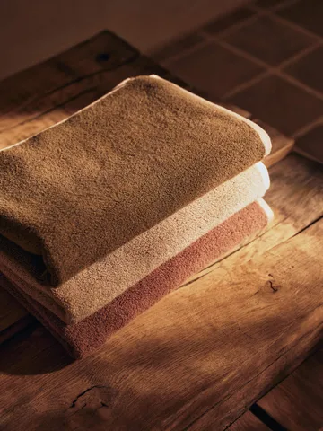 Ekko towel - Mocha-cashmere, 50x100 cm - Ferm Living