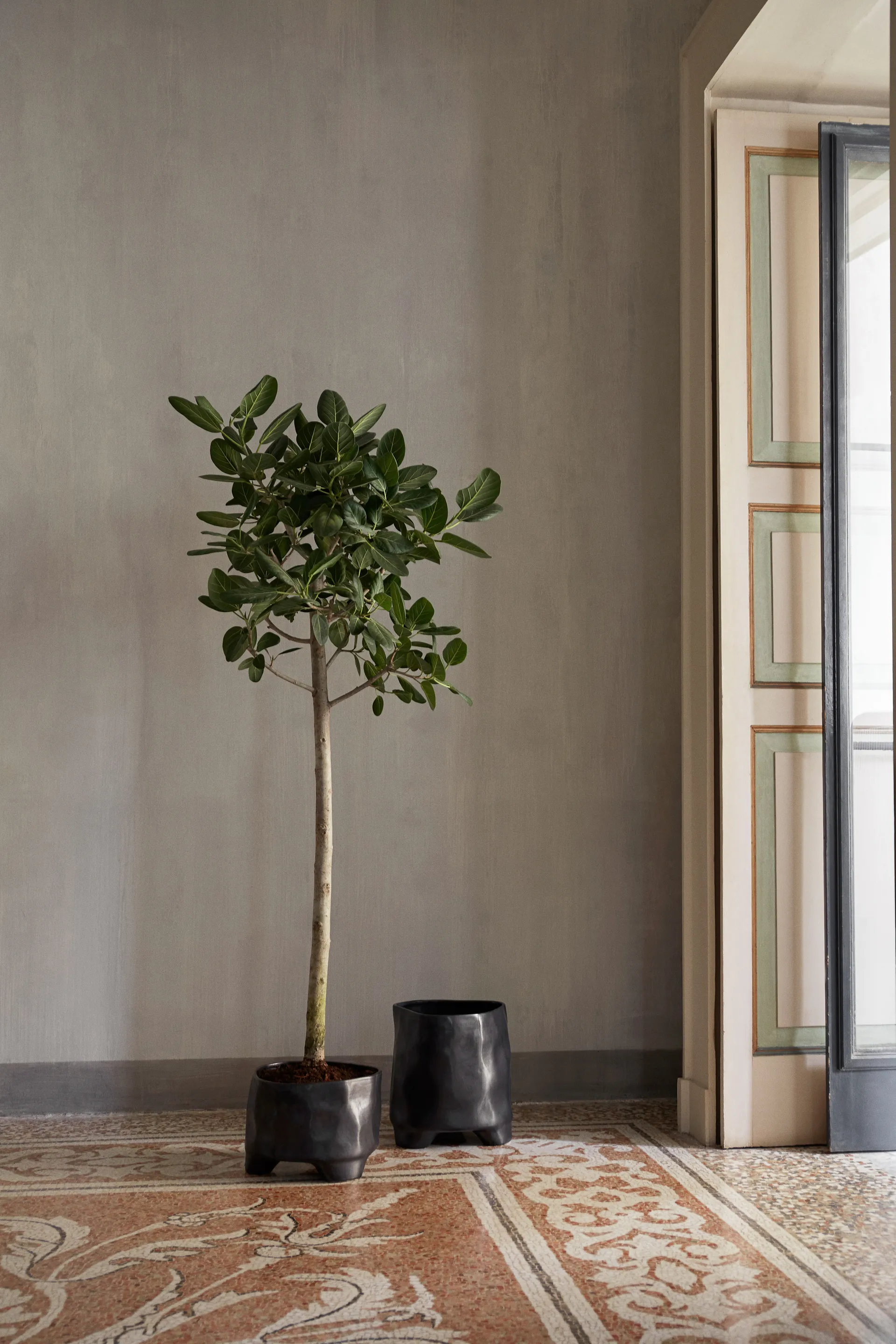 Esca flower pot black, XL Ferm Living