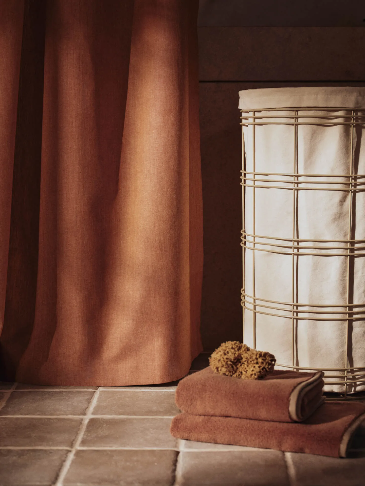 Fio laundry basket, Cashmere-natural Ferm Living