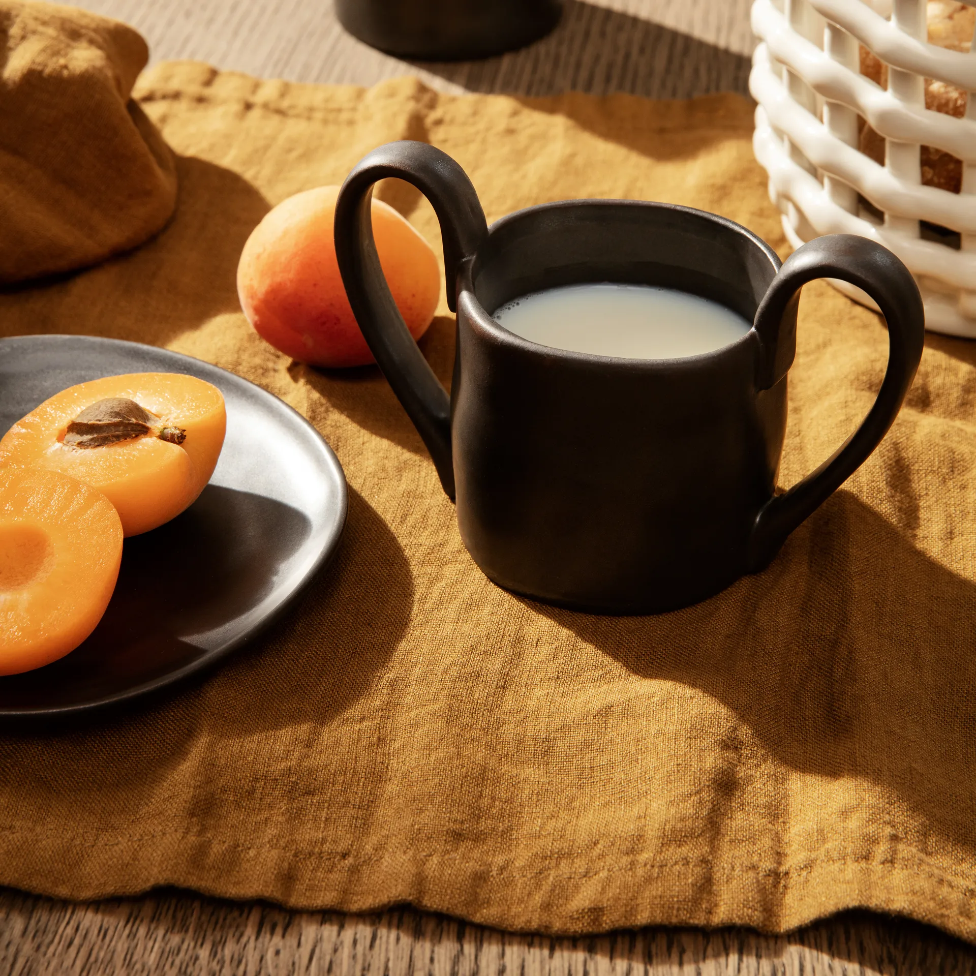 Flow children's mug 19 cl, black Ferm Living