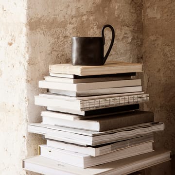 Flow mug 36 cl - black - Ferm Living