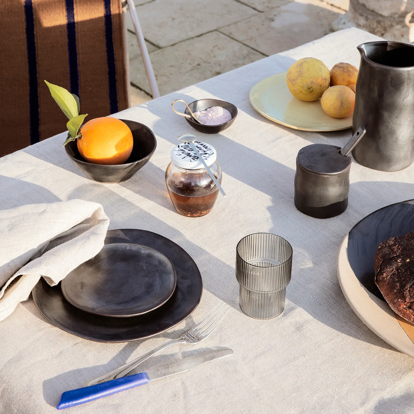 Flow plate 22 cm, yellow-speckled Ferm Living