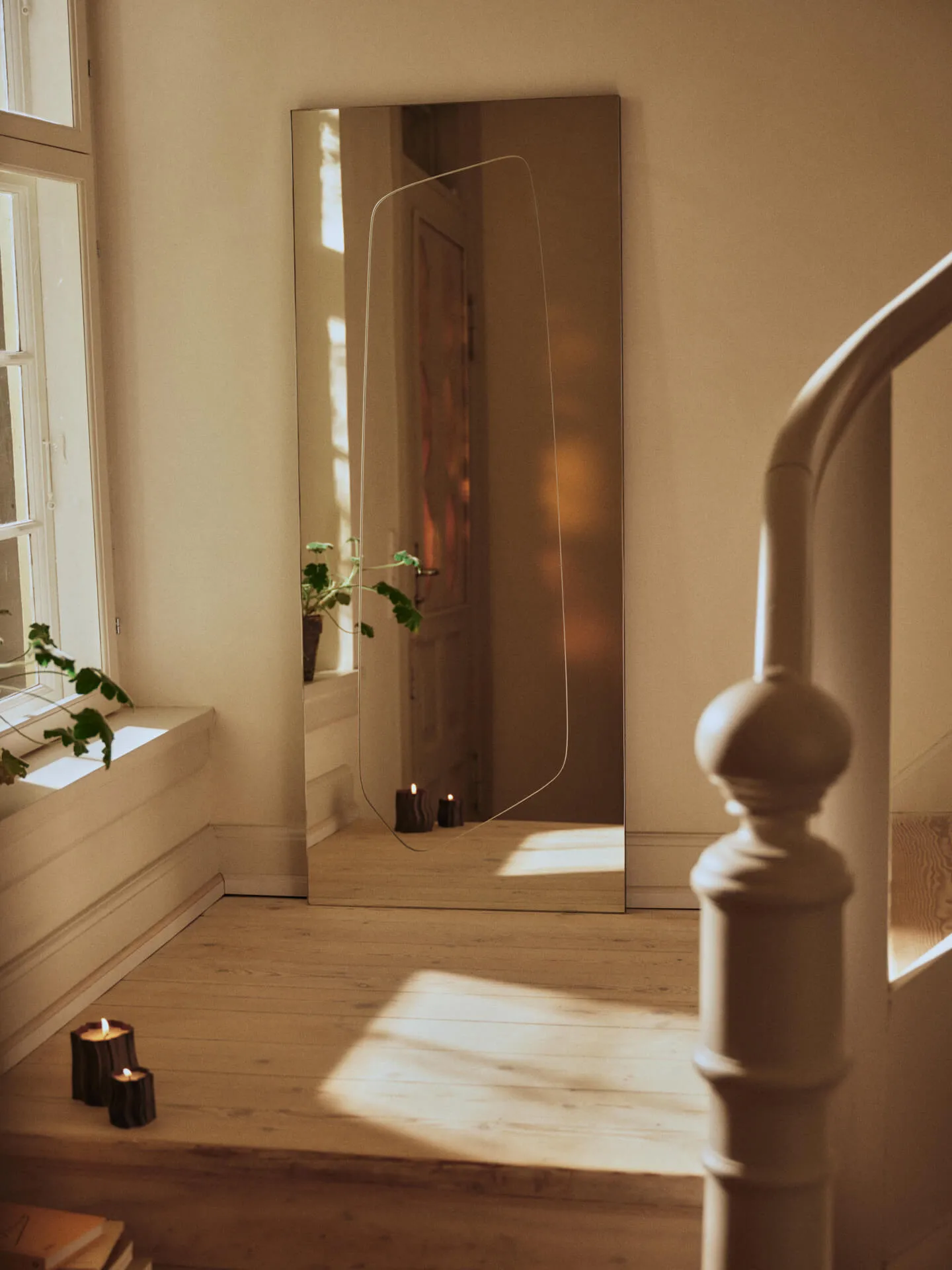 Folia mirror, Silver, 135 cm Ferm Living