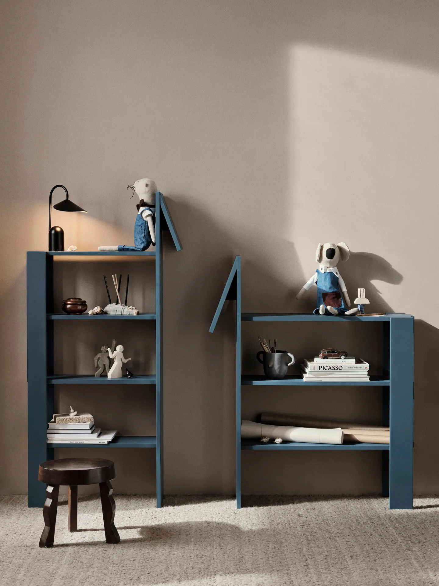 Giraffe bookshelf 69x140 cm, Dark Blue Ferm Living