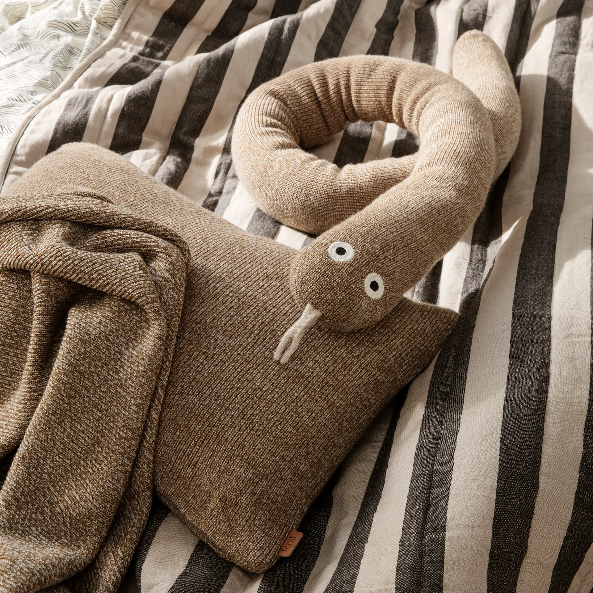 Grand blanket 120x170 cm, Sand-black Ferm Living