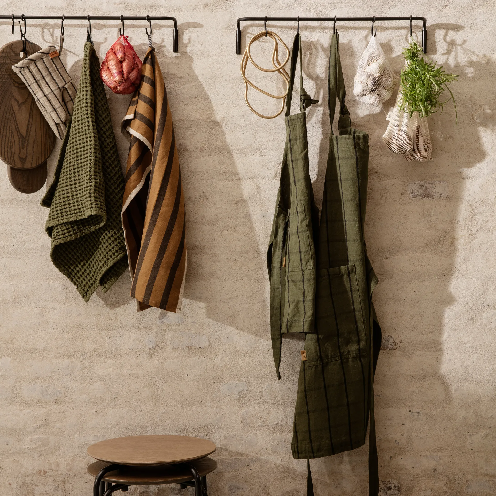 Hale children's apron, green-black Ferm Living