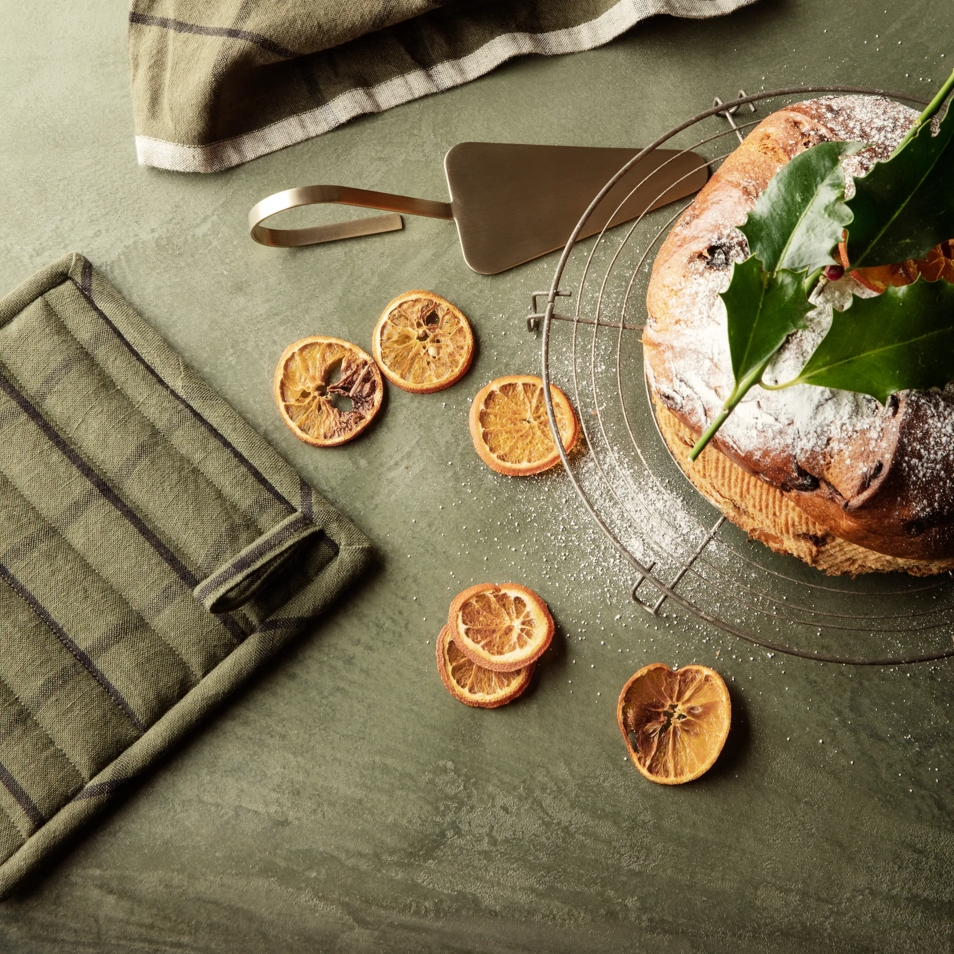 Hale oven mitt 2-pack, green-black Ferm Living