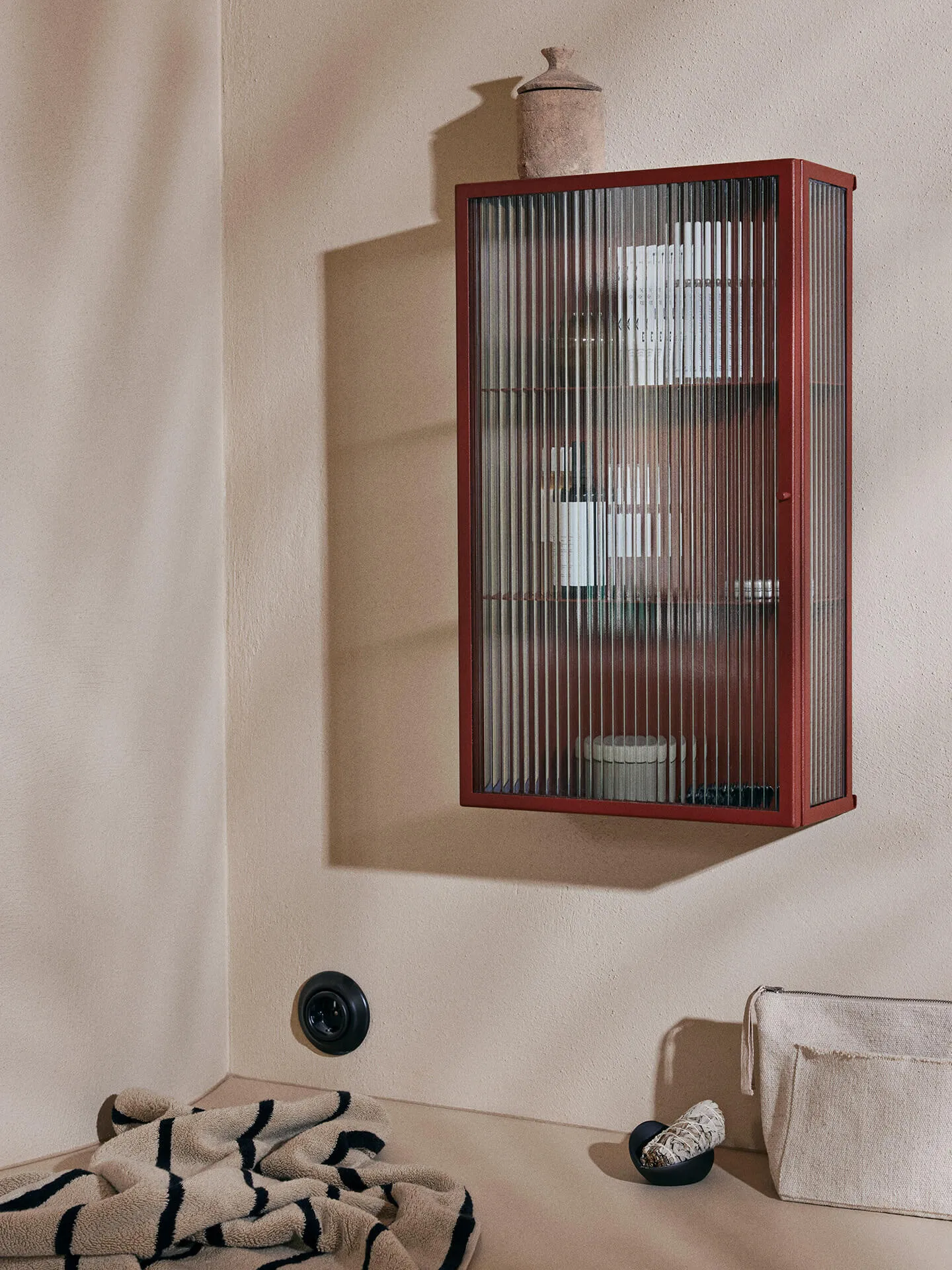 Haze wall cupboard, Oxide Red Ferm Living