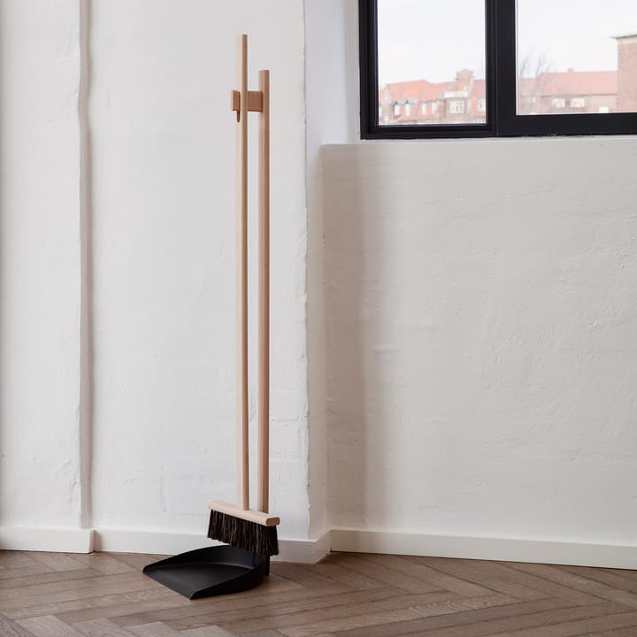 ICON broom and dustpan - nature - Ferm Living