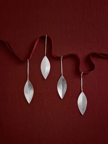 Leaf Christmas tree ornaments - Silver, 4-pack - Ferm Living