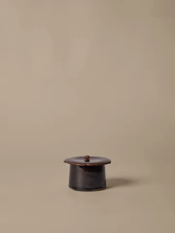 Marnen jar with lid - Carob brown, Ø11x9 cm - Ferm Living