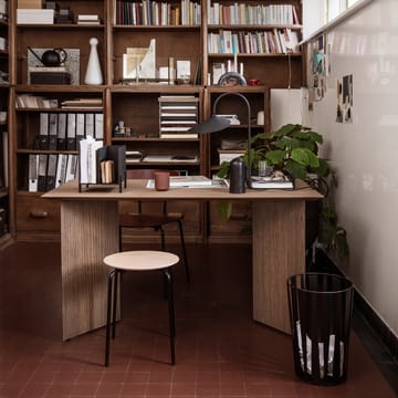 Mingle dining table - Oak dark stained. 210cm. angled leg dark oak - Ferm Living