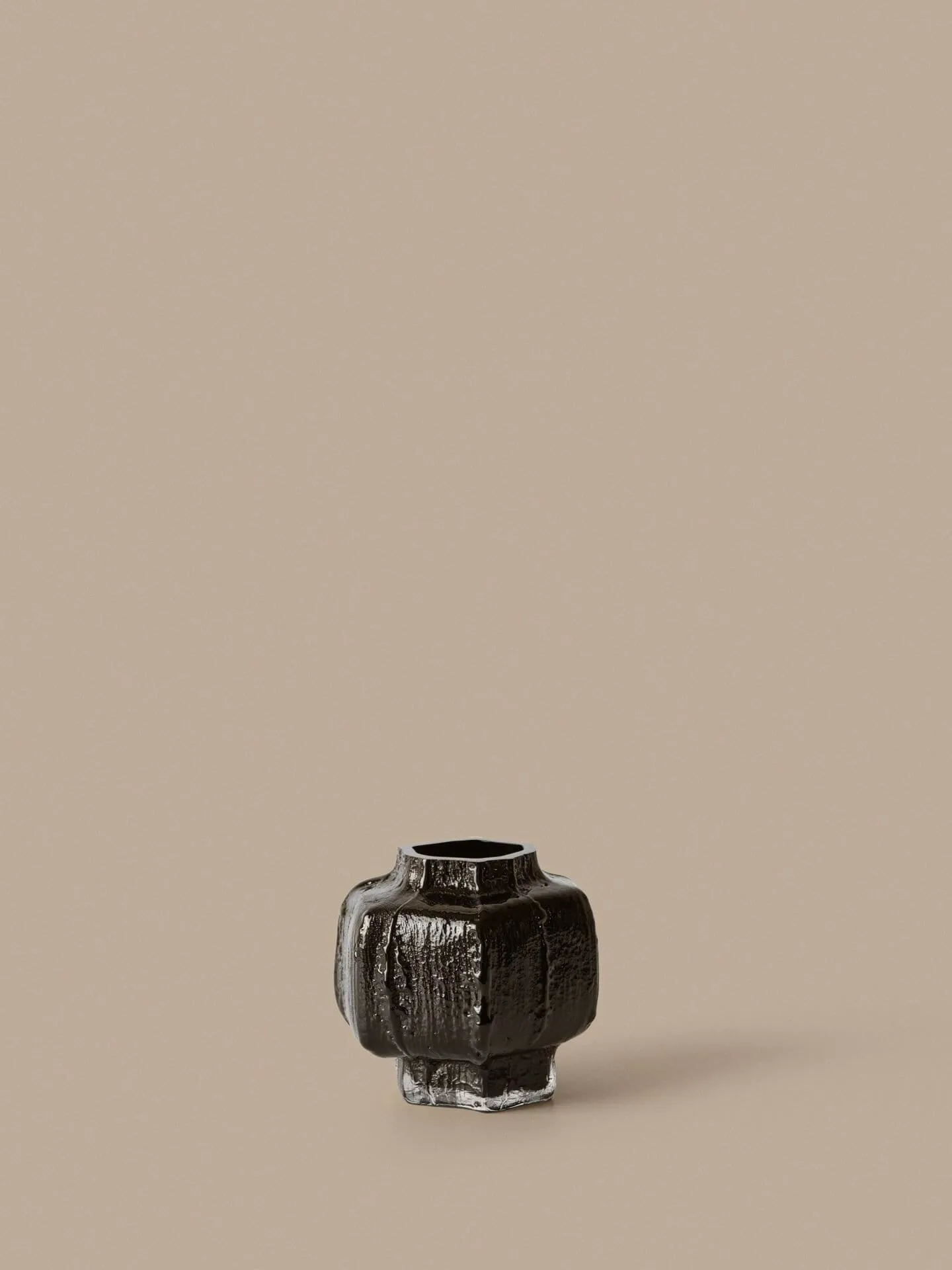 Mokuri vase, Black, 15 cm Ferm Living