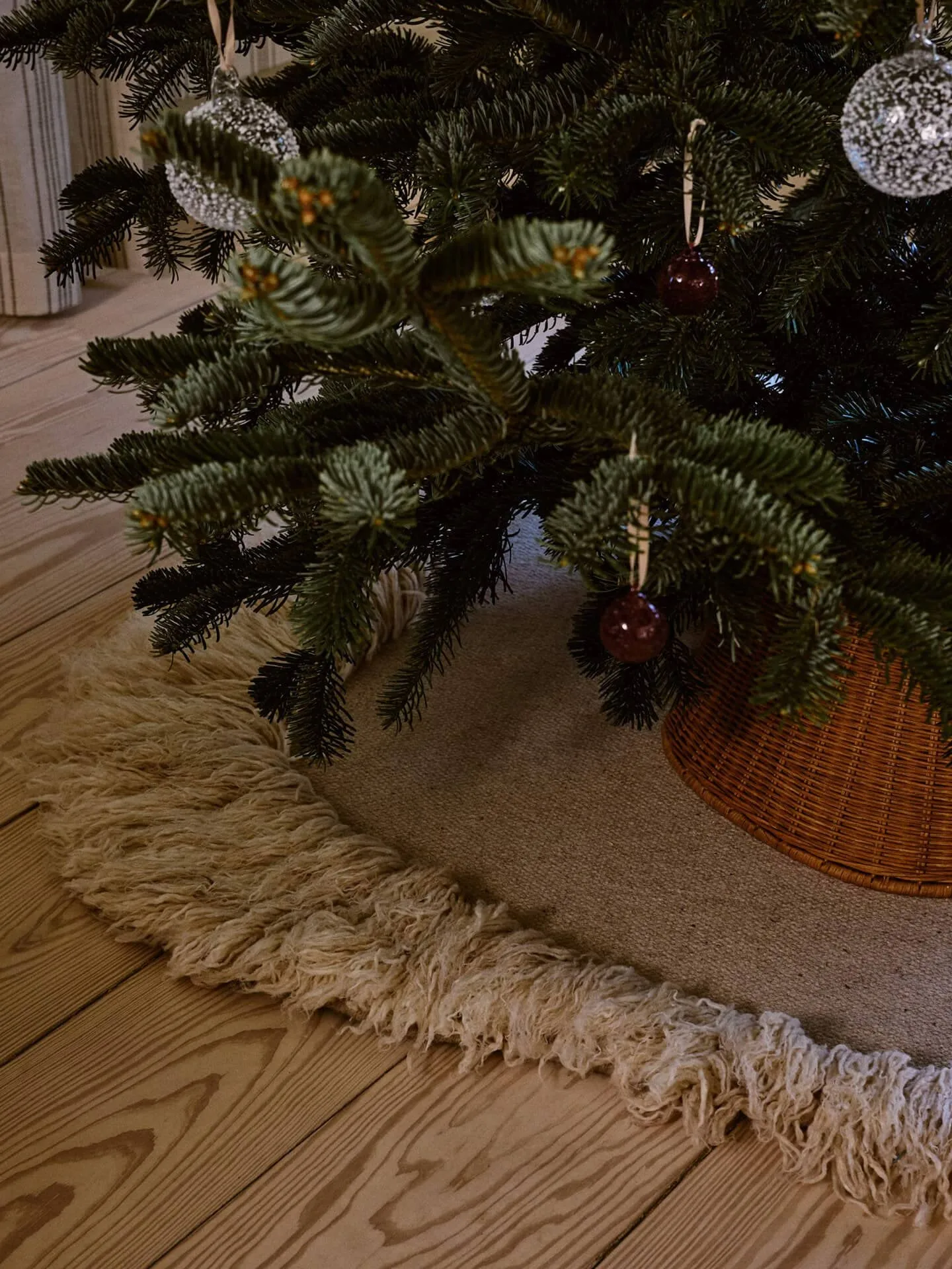 Norte Christmas tree mat Ø120 cm, Natural Ferm Living