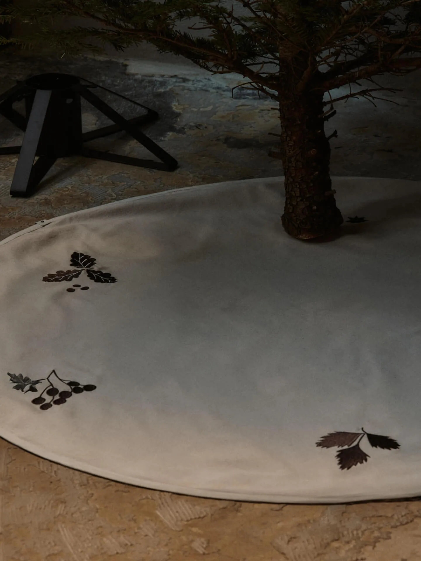 Oak Christmas tree rug Ø120 cm, Natural Ferm Living