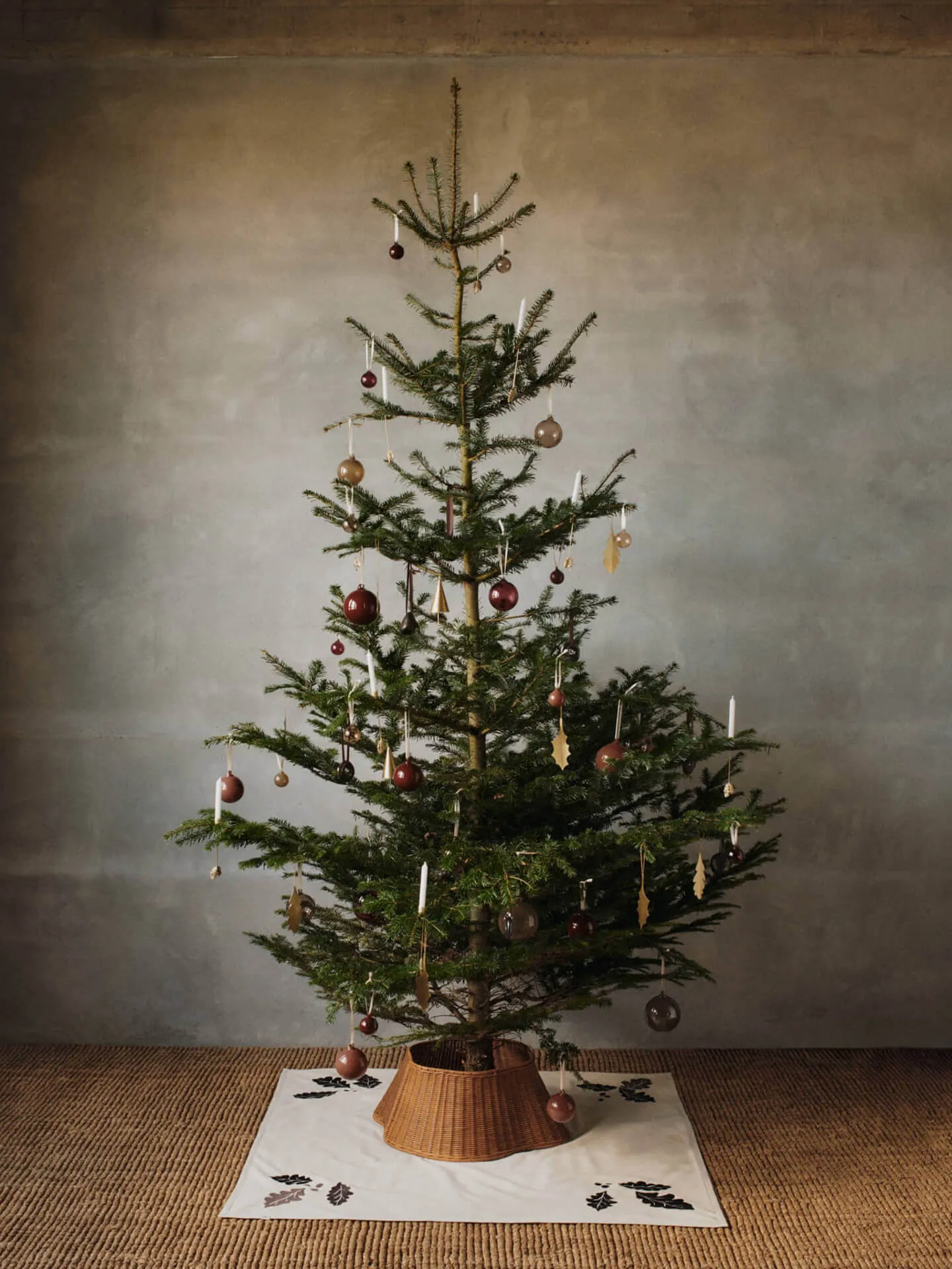 Oak Christmas tree rug 120x120cm, Natural Ferm Living