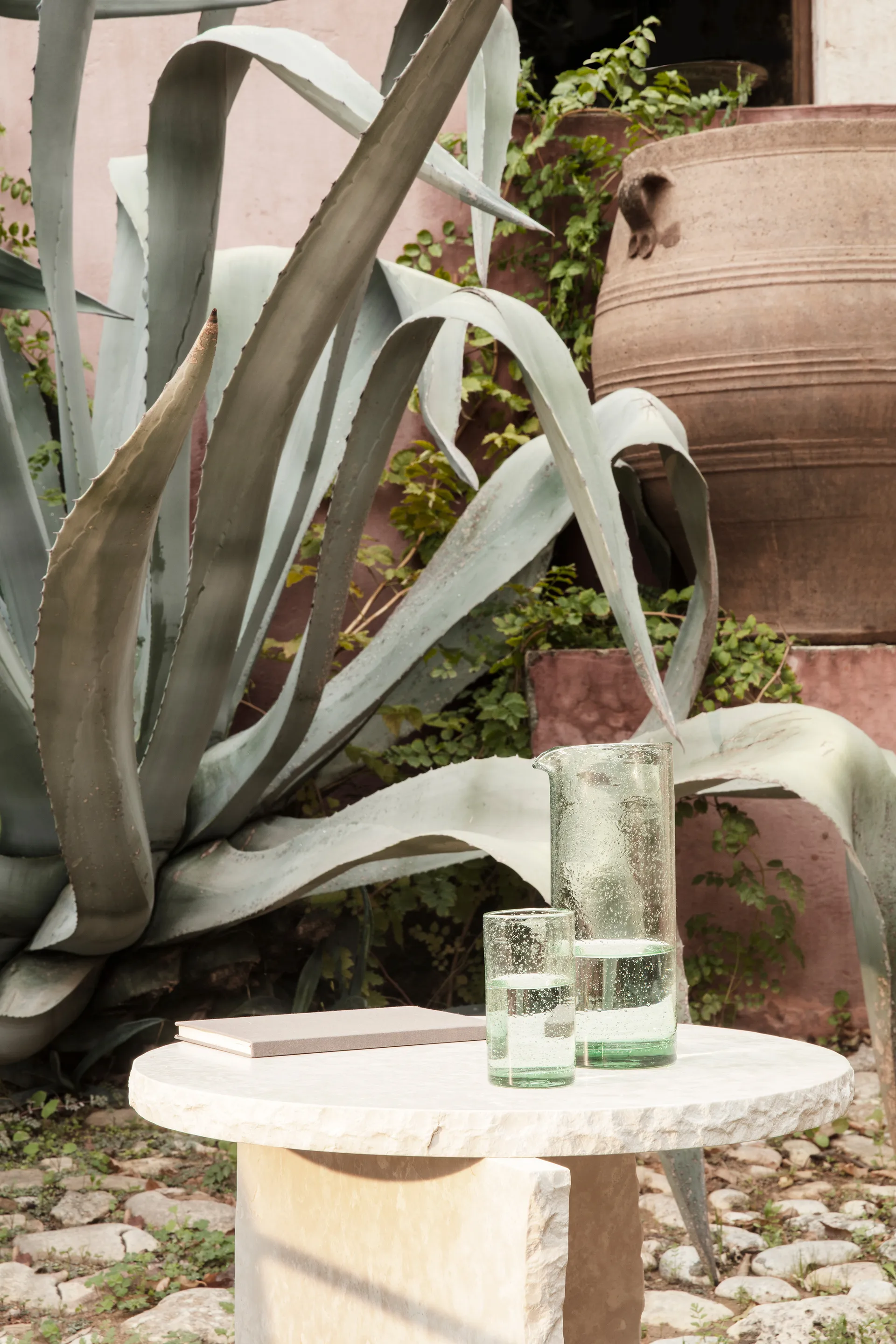 Oli carafe 1 l, Recycled clear Ferm Living