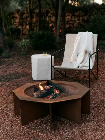 Otto fire pit fireplace - Rust, Ø85.5x29 cm - Ferm Living