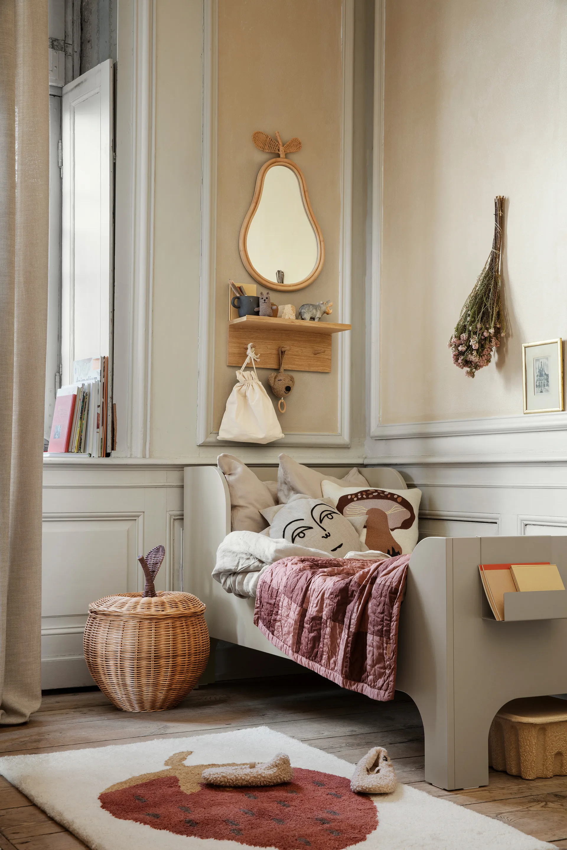 Place Rack hooks and shelf oak, Small Ferm Living