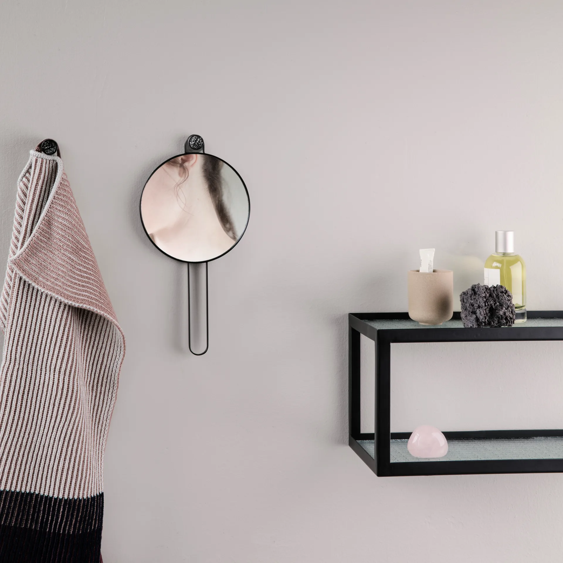 Poise hand mirror, black Ferm Living