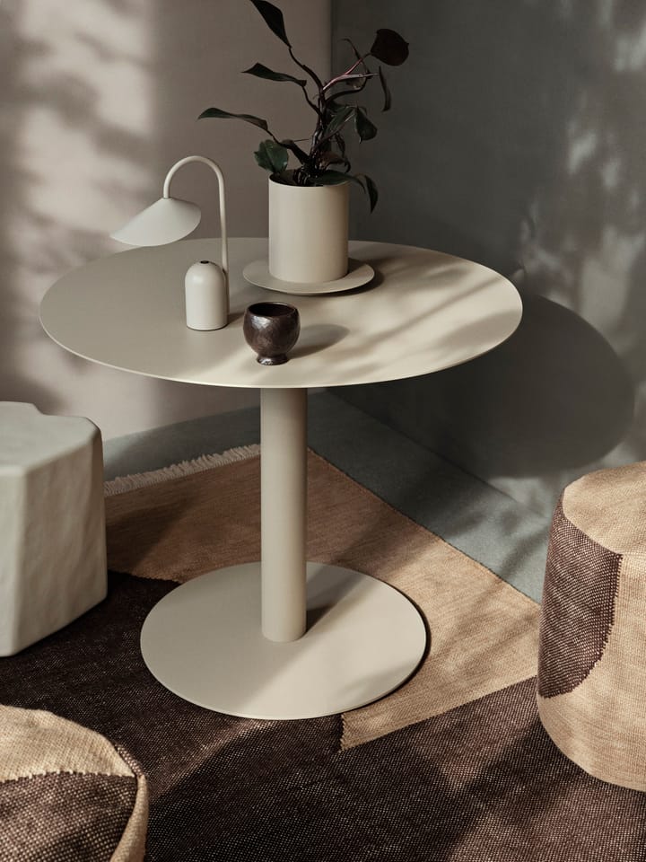 Pond dining table Ø88x72 cm - Cashmere - ferm LIVING