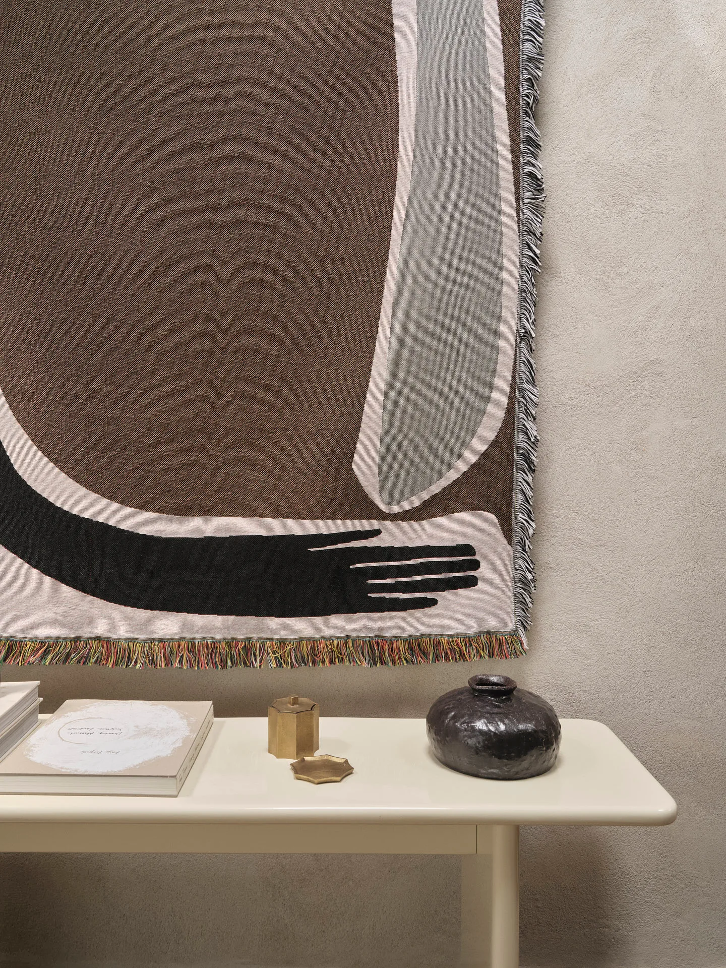 Pose Tapestry throw 120x170 cm, Coffee Ferm Living