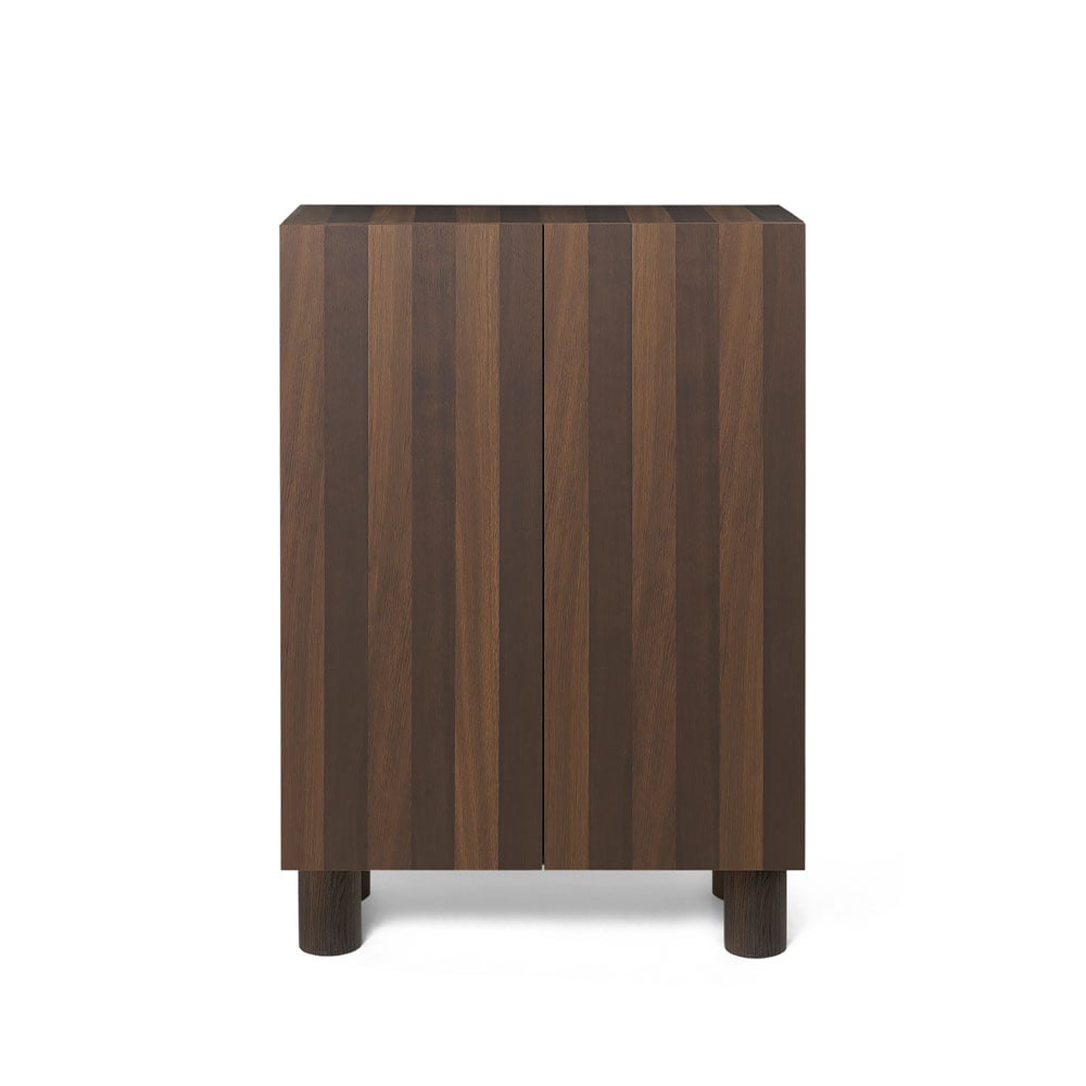 Ferm Living Post cabinet Oak . with doorar | Scandinavian Design | Display & glass cabinets | Beige