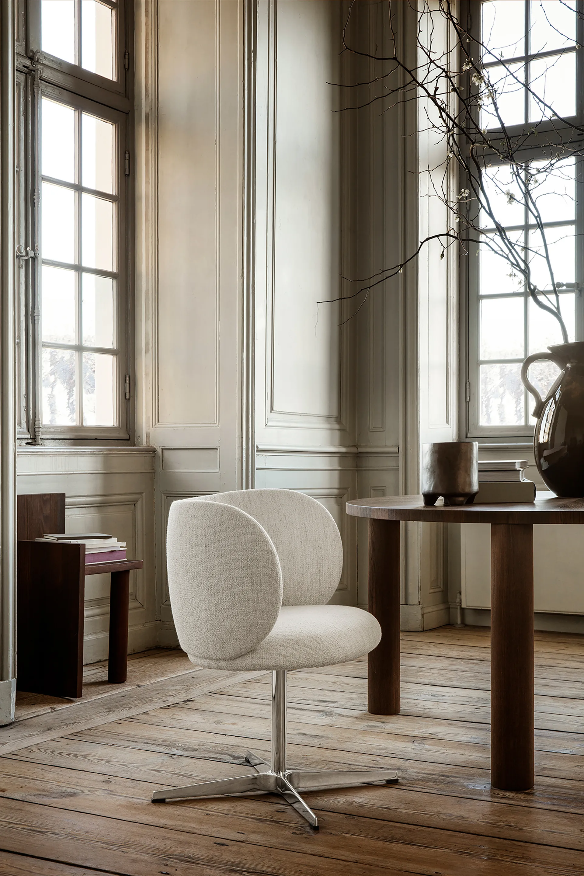 Rico swivel dining chair - bouclé, Off-white Ferm Living