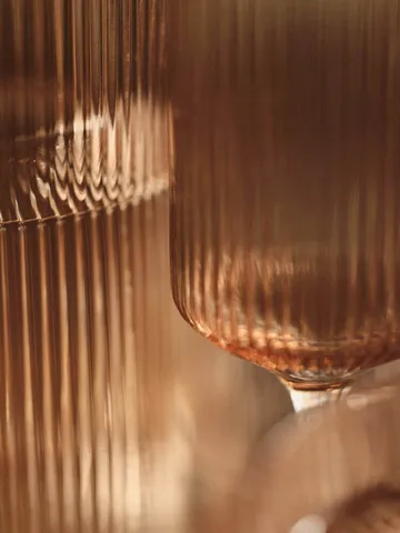 Ripple Champagne flutes champagne glasses 15 cl 2-pack - Blush - Ferm Living