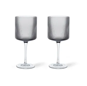 Ripple red wine glass 32,5 cl 2-pack - Smoked grey - Ferm Living