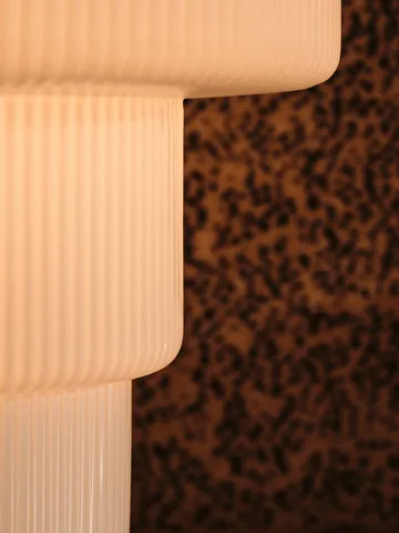Ripple table lamp - White, Ø28x28 cm - Ferm Living