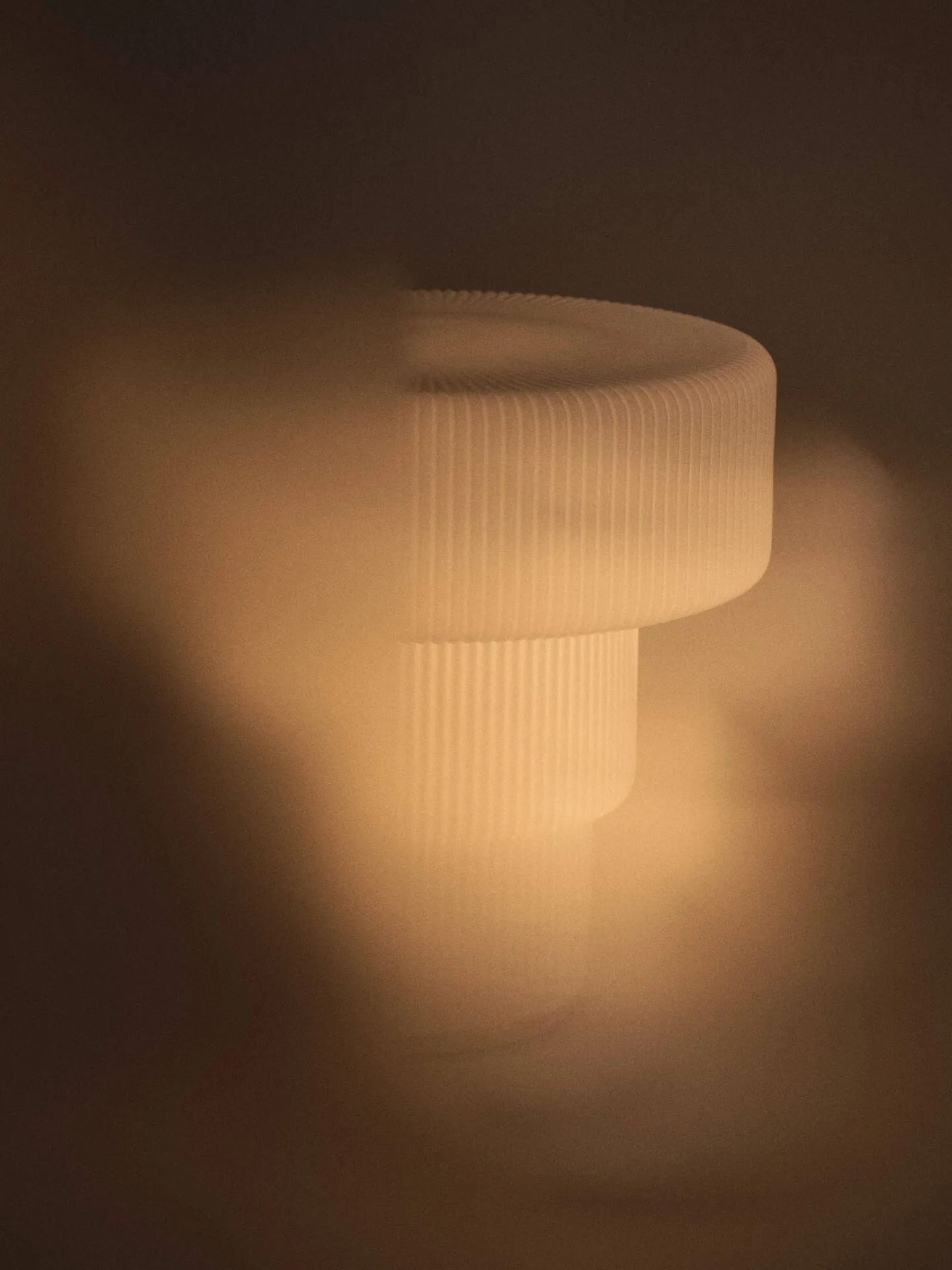 Ripple table lamp, White, Ø28x28 cm Ferm Living