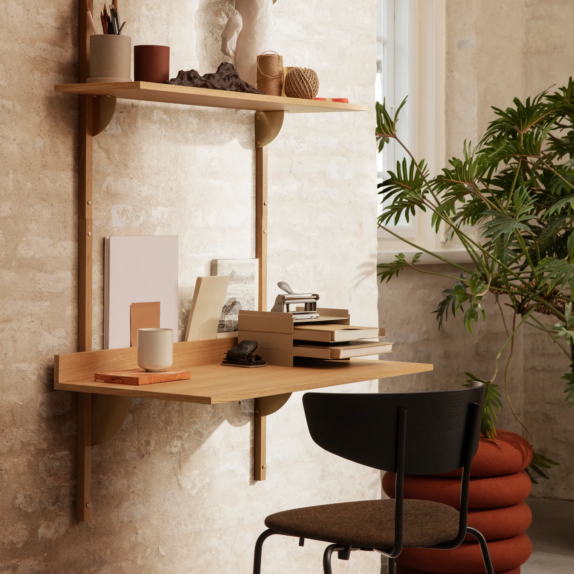 Sector desk, oak-brass Ferm Living
