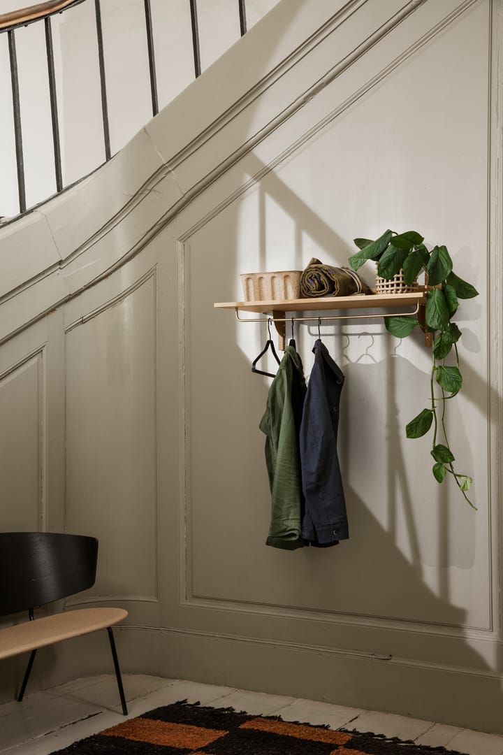 Sector shelf with hanging rail 37x87 cm - Oak-black brass - ferm LIVING