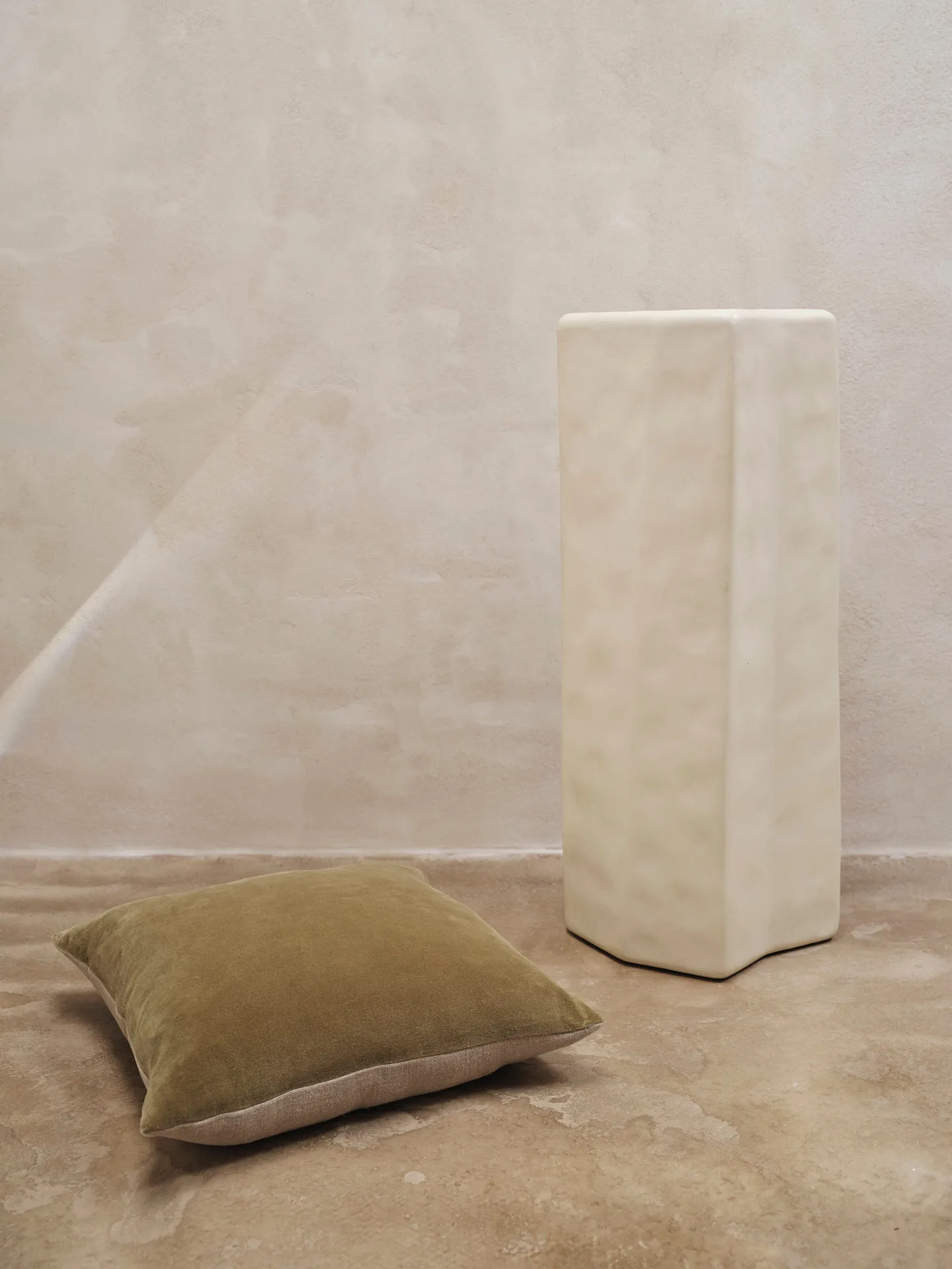 Senti cushion 50x50 cm, Khaki Ferm Living