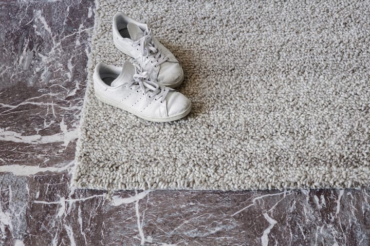 Shade Loop rug S 140x200 cm, Beige Ferm Living