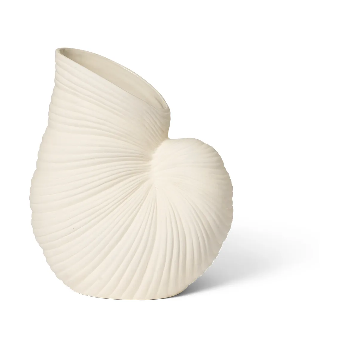 Ferm Living Shell vase Off white | Scandinavian Design | Vases | White