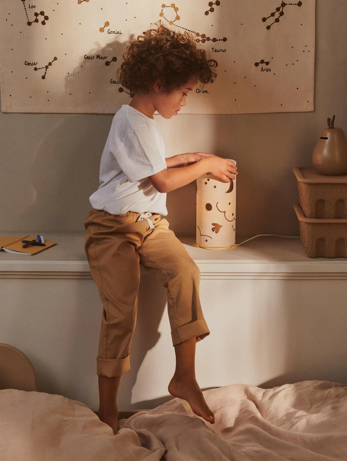 Skye table lamp, Natural-bronze Ferm Living