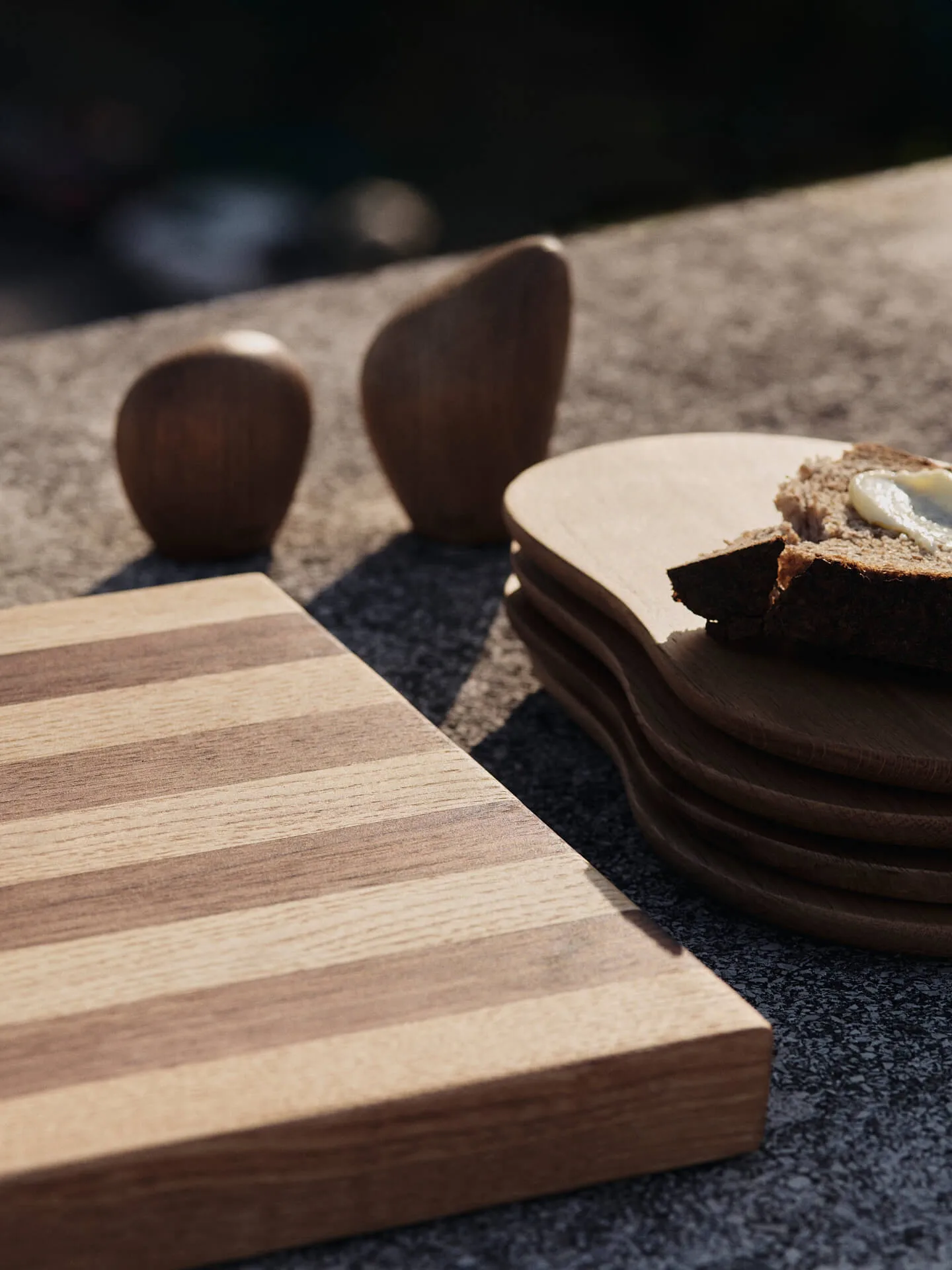 Stribe cutting board bold 25x36 cm, Walnut-oak Ferm Living