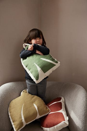 Swif bird cushion 32,5x48 cm - Avocado Green - ferm LIVING