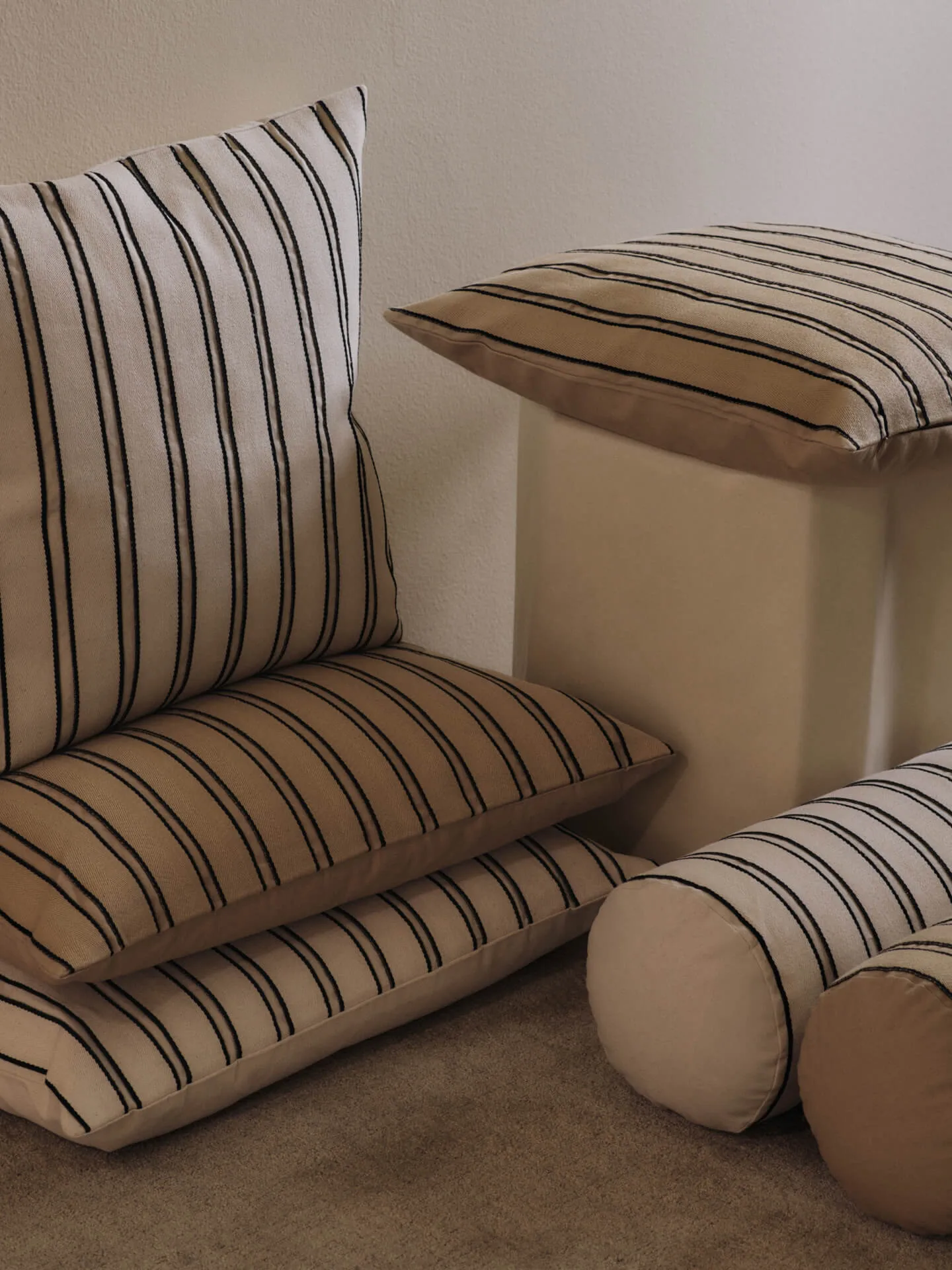 Twill cushion cover 40x60 cm, Off-white-black Ferm Living