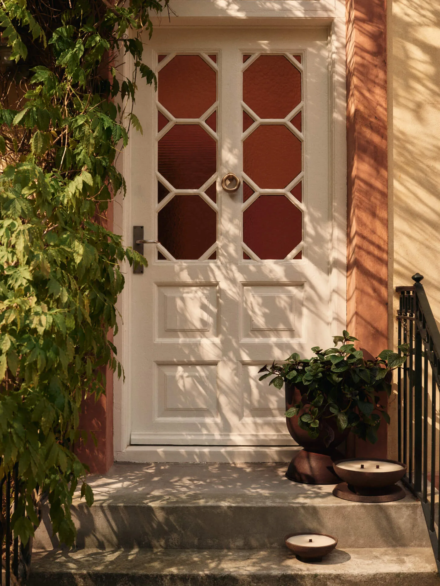 Vei outdoor candle, Brown, Ø30x12.5 cm Ferm Living