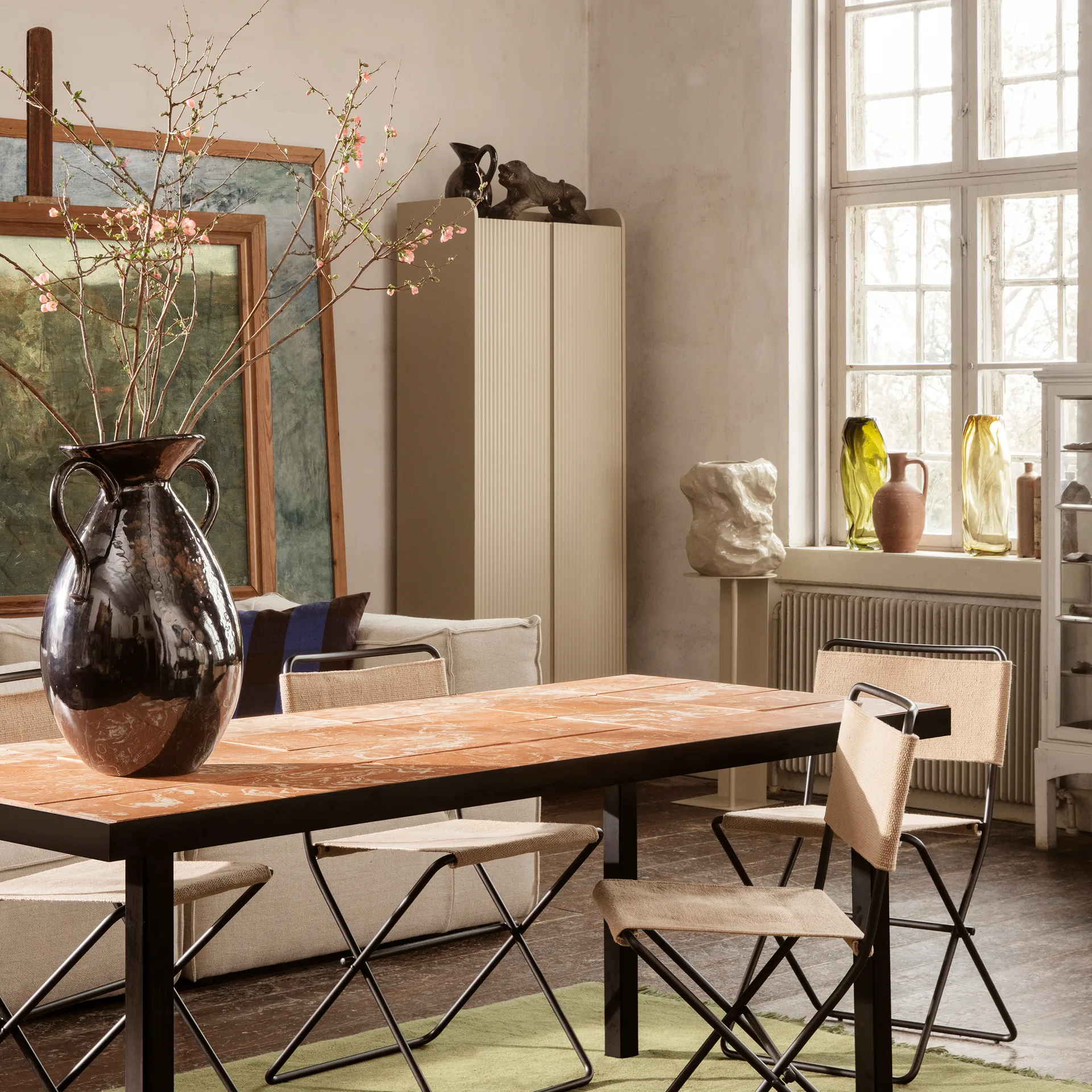 Verso floor vase 49 cm, Black-brown Ferm Living