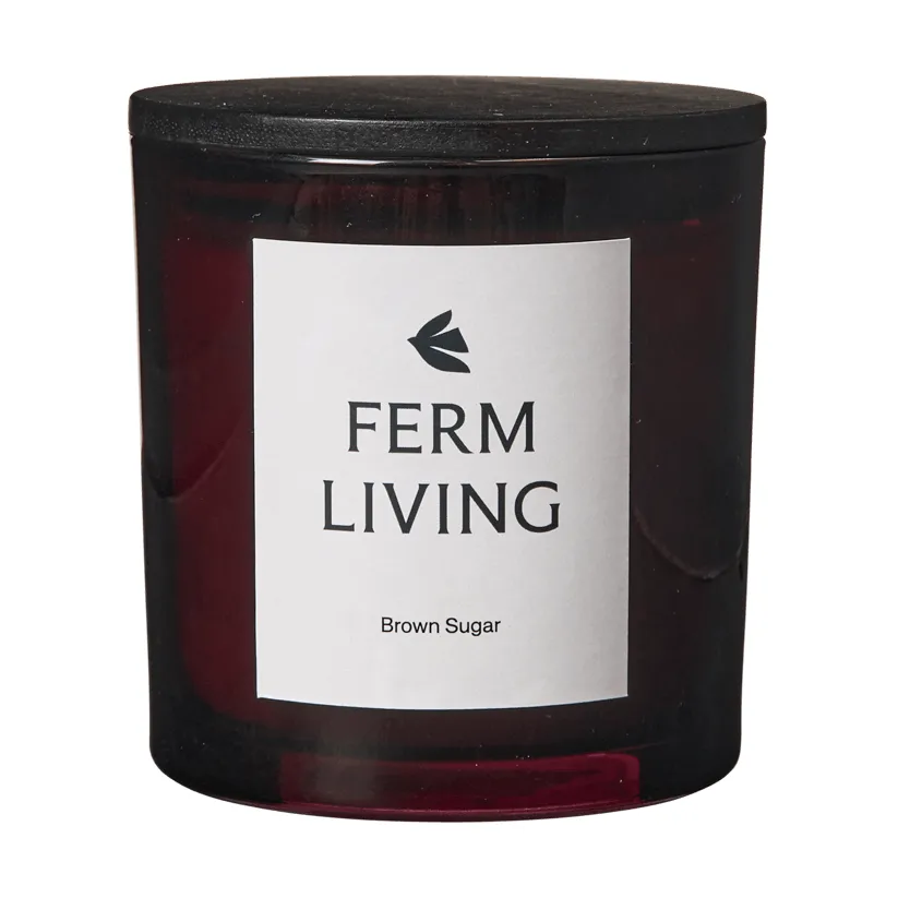 Ferm Living Vitto scented candle 45 h Dark Grape | Scandinavian Design | Scented candles & diffusers | Green