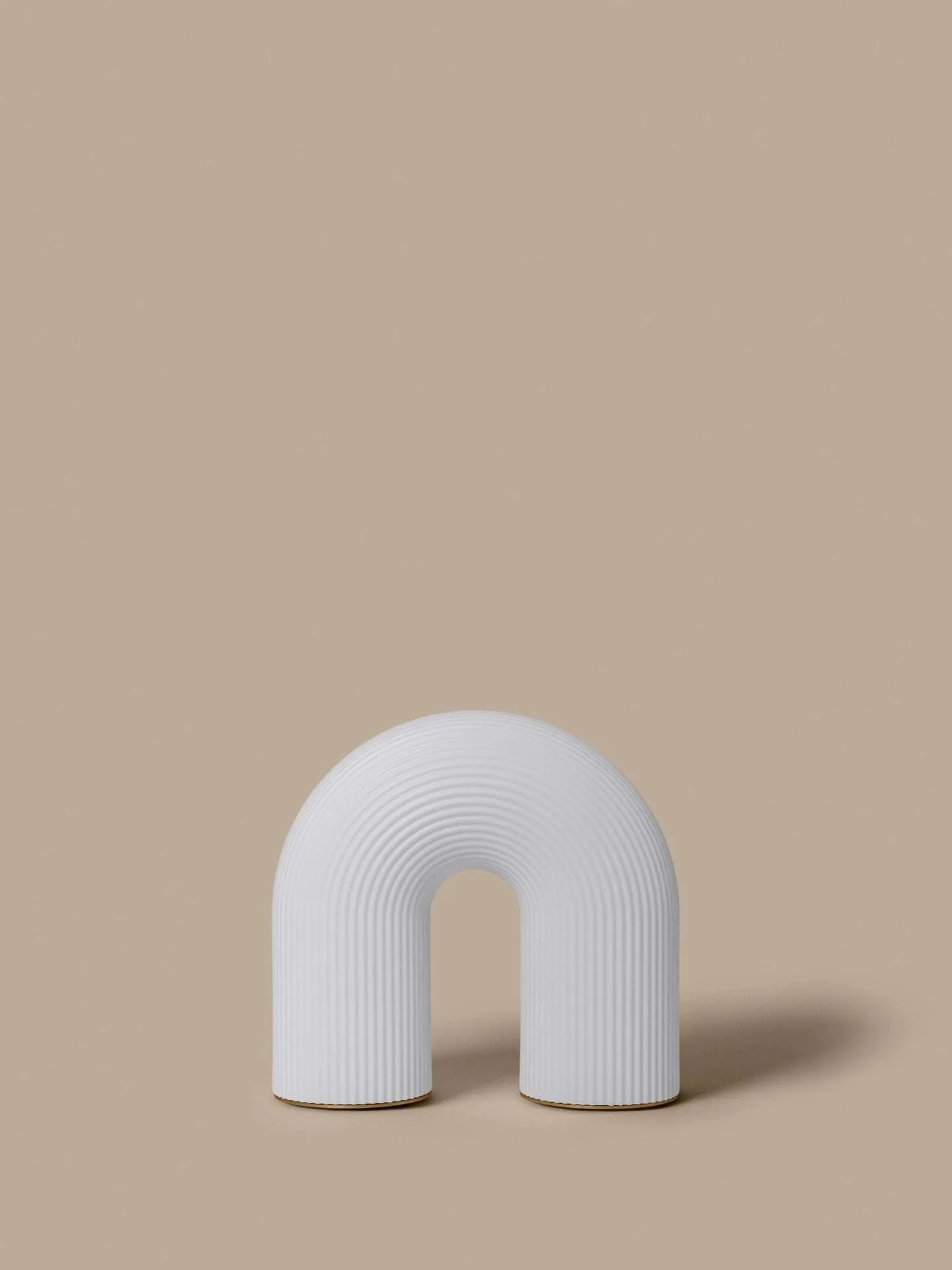 Vuelta outdoor portable table lamp, White, 25 cm Ferm Living