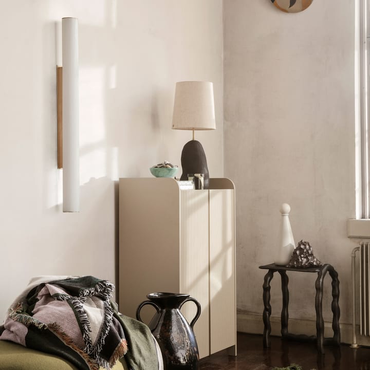 Vuelta wall lamp 100 cm - White-brass - Ferm Living