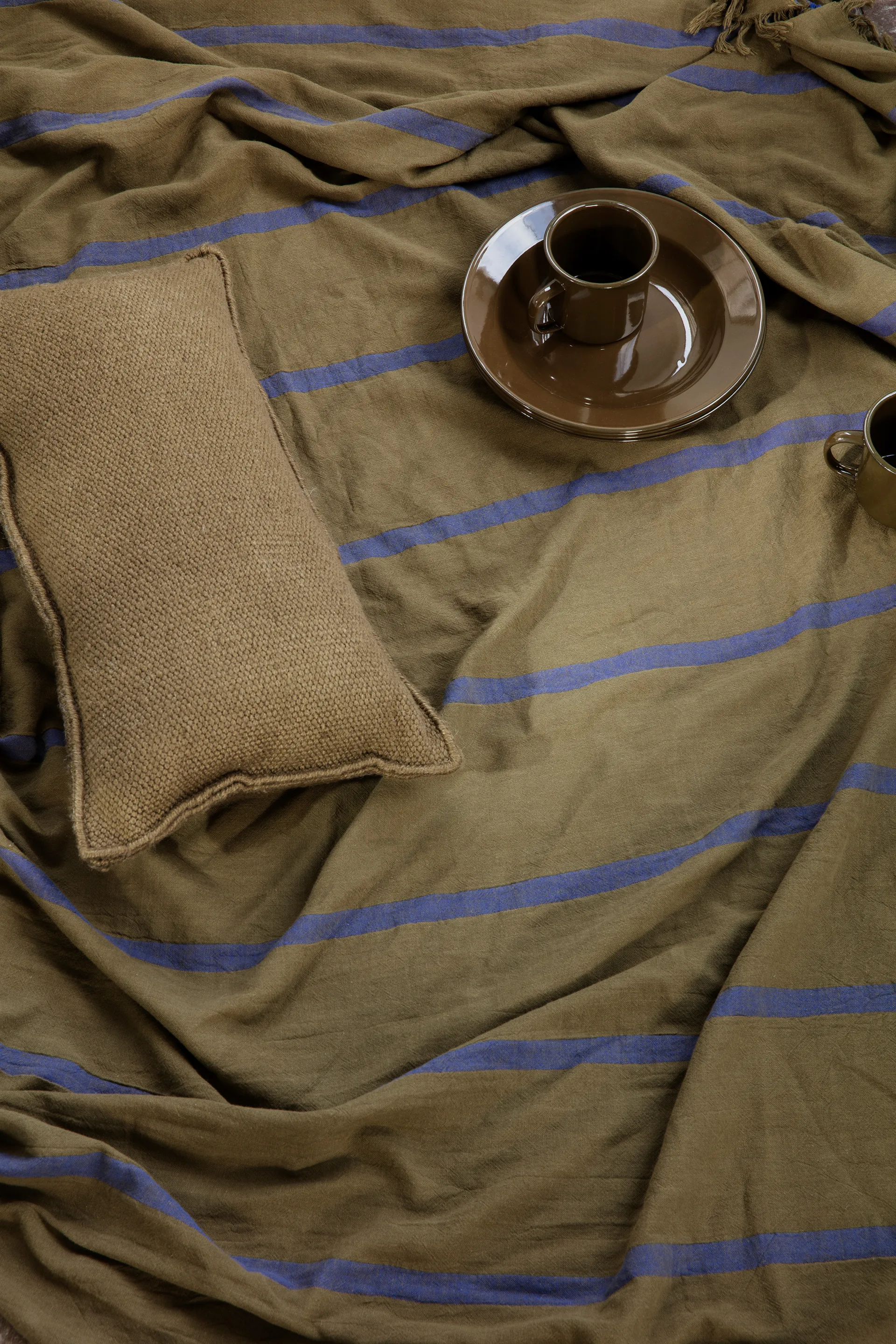 Yard Picnic picnic service 8 pieces, Olive Green Ferm Living