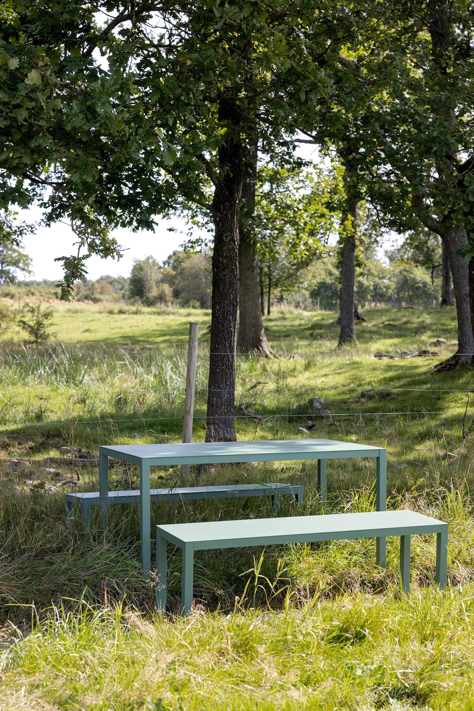 Aria bench, Sage green Fiam